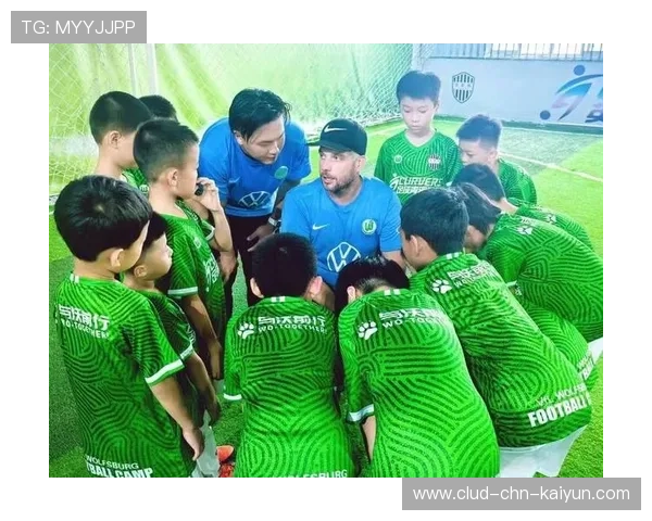 足球俱乐部青训毕业生赢得海外俱乐部试训机会，足球青训营